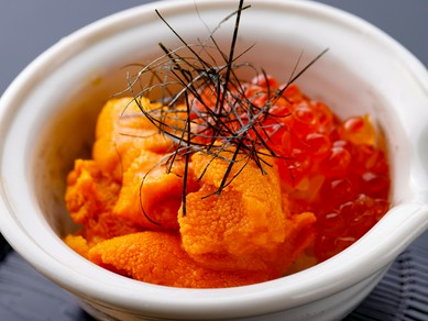 天然ウニと特製いくらの絶品丼『名物ウニいくら丼』