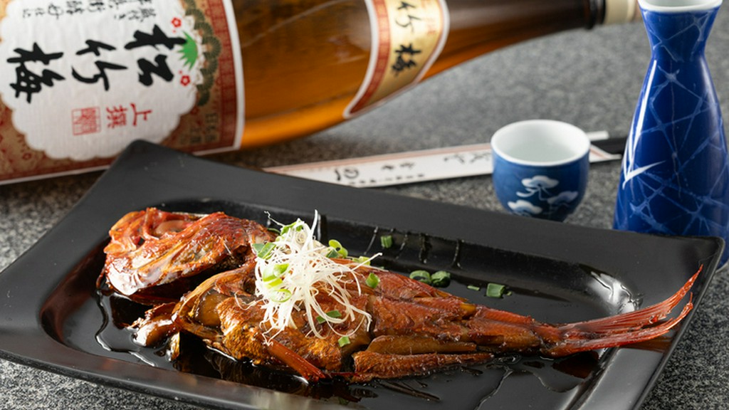 春夏秋冬、船や市場から直送される、ピチピチの旬鮮魚