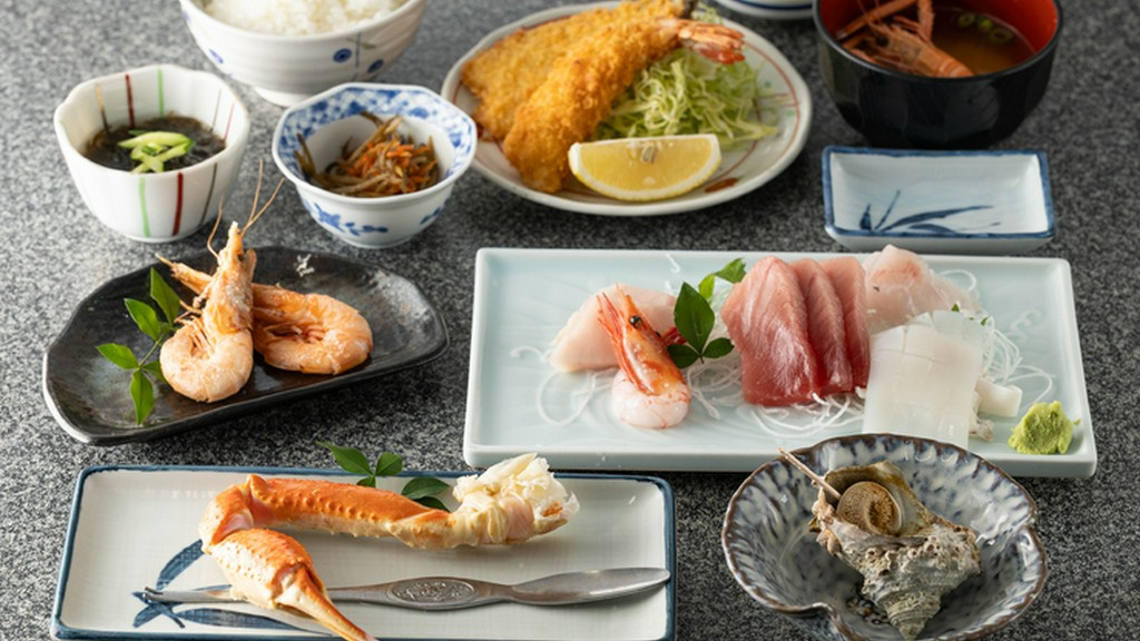 ズワイガニや刺身をたっぷり堪能。店の定番料理を詰め込んだ、欲張りな定食『の一定食』