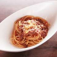 愛情たっぷり！自家製ミートソース