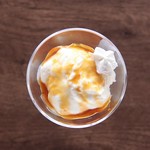 言葉では伝えるのが難しい、新感覚プリン！ぜひその口当たりと味をお楽しみください。
