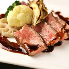 肉本来の旨みがあふれる『黒毛和牛のステーキ』