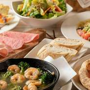 飲み放題付きのコース料理で、大満足の宴会を過ごしませんか？お酒が弱い方のためにノンアル系も豊富に用意。歓送迎会から忘新年会、仕事の打ち上げやPTAの集まり、さらに同窓会では貸切の対応も可能です。
