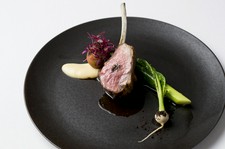 （総額18,150円／サービス料10％・消費税10％を含みます）