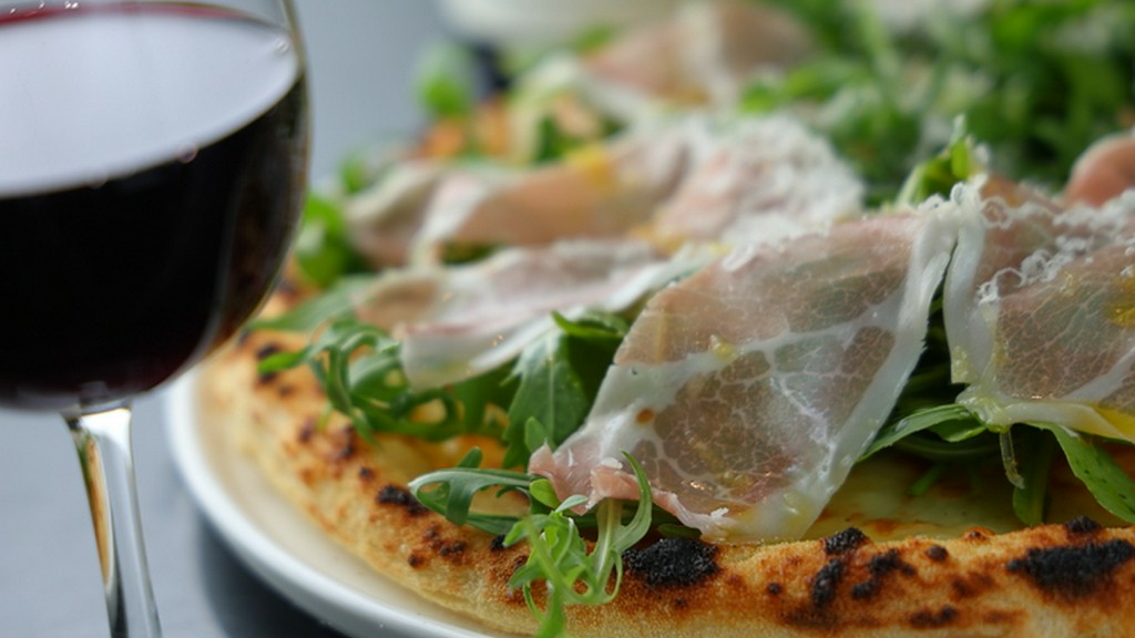 カジュアルに楽しむ。シンプルだけれど、素材の存在感がしっかり味わえる逸品『プロシュートルッコラ』