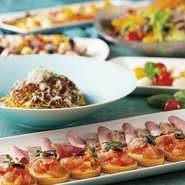 ピザ、パスタ、魚料理、肉料理の中からお好みのメインディッシュを1品選び、アンティパストやスープ、ドリンクはブッフェから好きなだけどうぞ！食後のデザートもついているのでボリューム文句なし！