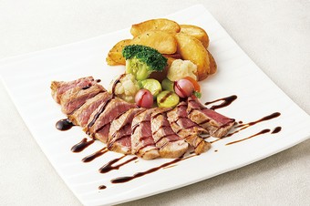 牛ステーキのタリアータ　バルサミコソース（＋1,300円）