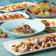 オードブルはブッフェから、メインディッシュはピザ、パスタ、魚料理、肉料理の中からお好きな一品をどうぞ