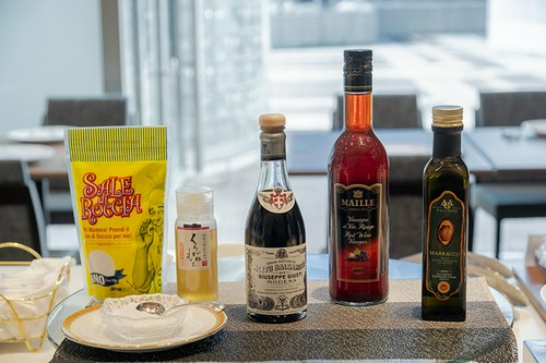 厳選した調味料をお好きなだけどうぞ