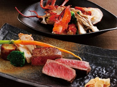 【美食彩ランチ】活オマール海老と国産牛ステーキ80gなど、全7品