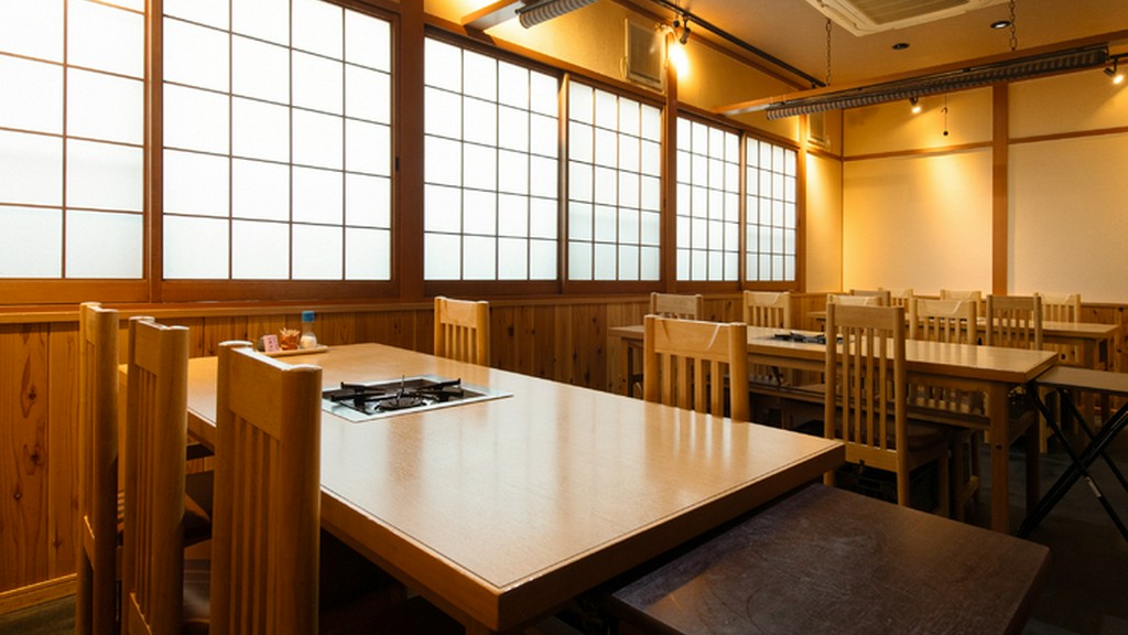 落ち着いた雰囲気の中で、ゲストとの親睦を深めて