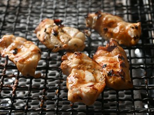 秘伝のタレで漬けた絶品メニュー『焼きふぐ』