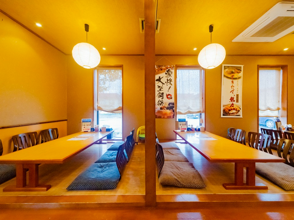 広々した小上がり席もあり、お子さま連れファミリーにもおすすめ