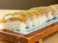 こだわりの寿司ですので良い鯖が無いとご提供出来ない日もございます。事前にお電話等でご確認の程をお願いいたします。画像は2人前です。
※前日迄にご予約ください。