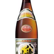 普通酒とはいえ五百万石を60%に磨いた贅沢なお酒です。
優しい香りと軽やかな口当たり、そしてスッキリした優しい味わい。
するすると喉もとを通り過ぎていくような軽快な味わいで、ついついお酒が進みます。
※一合