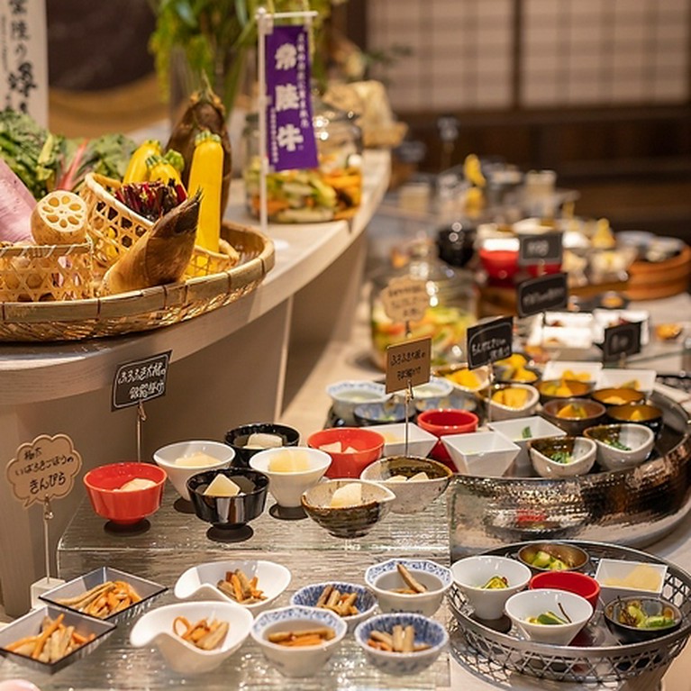 おばんざいと海鮮ビュッフェ