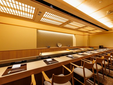 落ち着いた雰囲気の店内は、大人の二人が羽を休めるのにぴったり