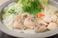 焼・揚・蒸、そして水たき。多彩な味わいを楽しめる『華味鳥』