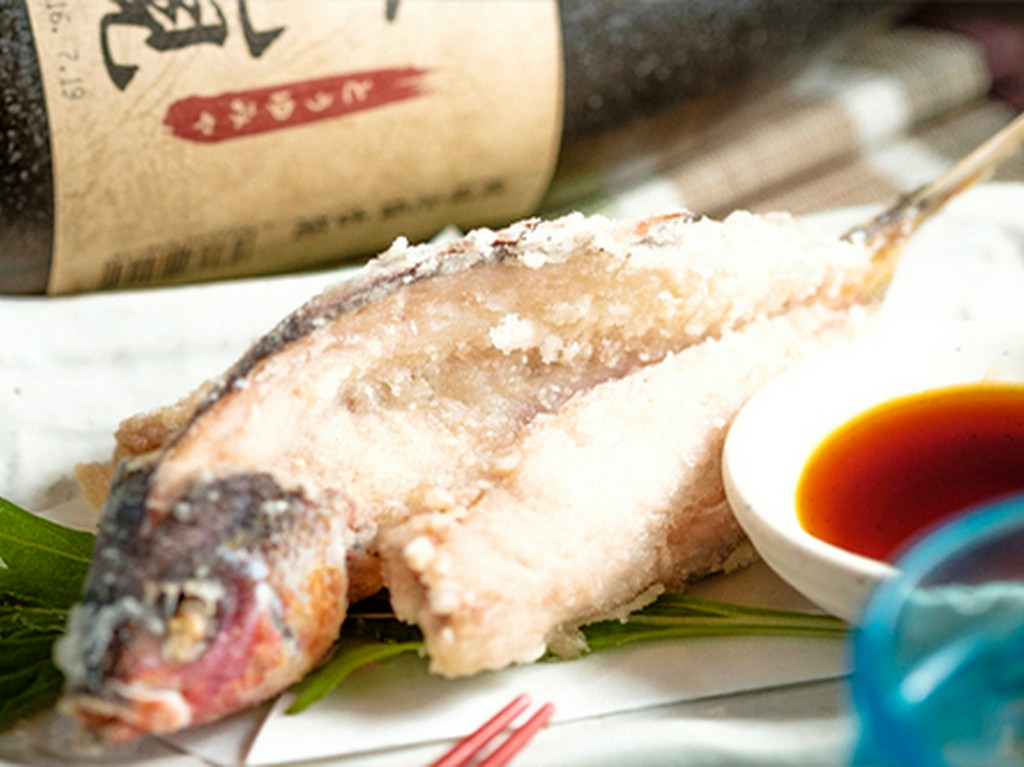 沖縄県魚グルクンの唐揚げ