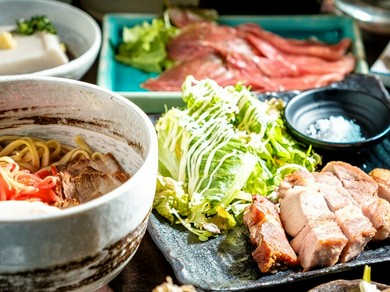 沖縄定番料理を集めたお得なプランです。女子会・・歓送迎会・誕生日会などの宴会等にご利用ください。