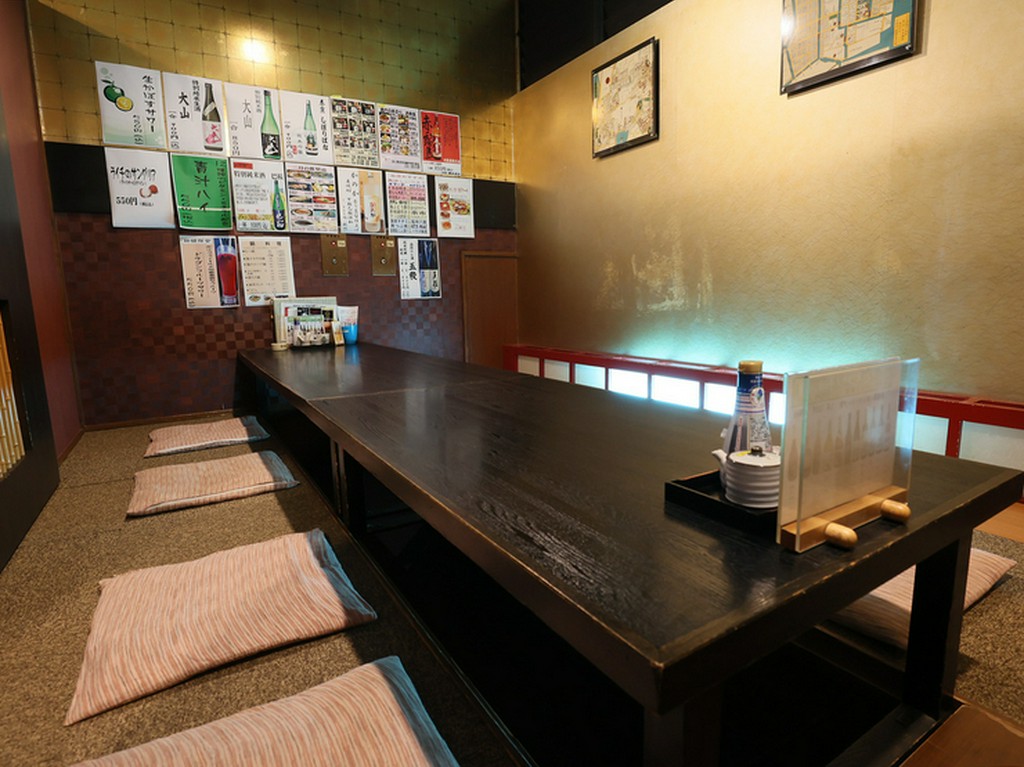 団体利用も歓迎。40名利用可能な大広間も完備