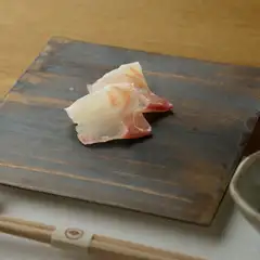 極上の握りと旬の肴に寄り添う旨い酒が揃い、季節酒も充実！