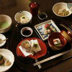 滋味深い味わいをゆったりと堪能できる『京料理　懐石』