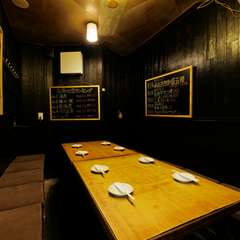 コース料理も充実。大人の集いにもピッタリな居酒屋