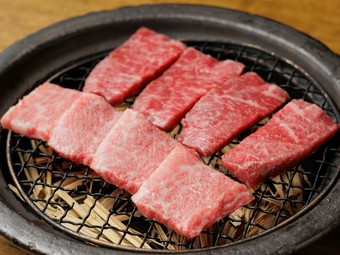 1日5食限定。世界が誇る神戸牛を炙り食べ比べ『神戸牛A5特選ロース　炙り食べ比べ』