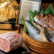 【神戸　味兵衛】は、兵庫県の食材を存分に楽しめる店です。明石名物である昼網で獲れた天然鮮魚と、旨み溢れる厳選神戸牛はもちろん、兵庫県のB級グルメも堪能できます。