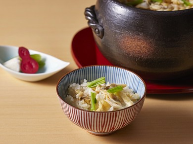 土鍋で炊いたご飯はお米の品種にもこだわり抜いた『食事～土鍋ご飯』