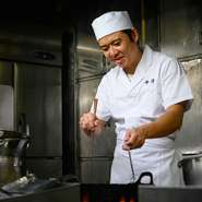 「外は地味に、控えめに。中を充実させよ」という初代からの教えが代々の家訓。常にゲストの気持ちを大切にして、心配りを忘れずに、少しでも満足してもらえるように心がけているそうです。