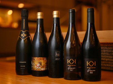 オリジナルの“KO KOLLECCTION”をはじめ、世界各国の美酒が集う