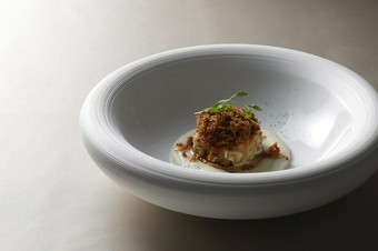 フランス料理の伝統を活かしたオリジナルの一皿『ブールノワゼット・スナケ』