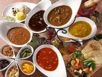 秘伝のスパイスを使い、じっくり煮込んだ香り高い『嵯峨野オリジナルカレー』