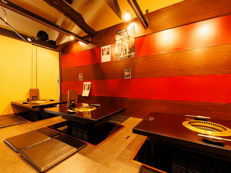 休日は、家族揃ってゆっくり団欒。掘りごたつ席でゆったり食事