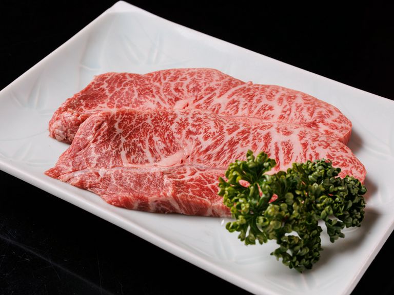 人気メニューの一品。希少部位『特上ミスジ』