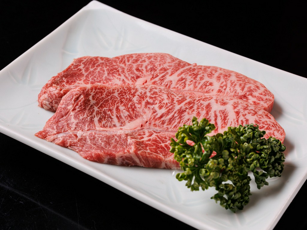 人気メニューの一品。希少部位『特上ミスジ』