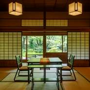 大小さまざまなお部屋がございますので、あらゆるお人数様に対応ができます。全室個室となっており、1名様からでもご利用が可能です。