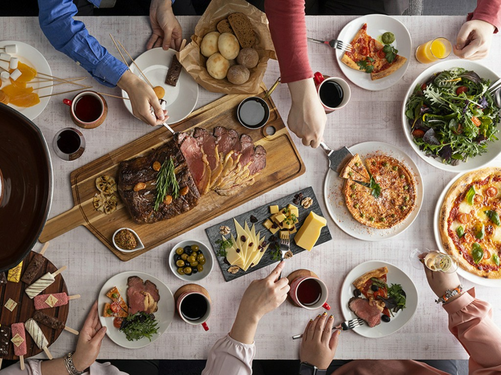 家族みんなで楽しめる大好評のランチビュッフェ