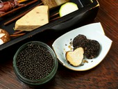 世界三大珍味を存分に味わえるのも【串かつ凡】の魅力