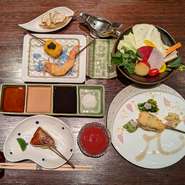 【必須回答事項】
1.食材のアレルギーがありましたら人数と合わせてご記入下さい。
2.ご退席ご希望時間がありましたらご記入下さい。