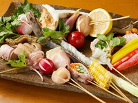 季節の串揚げが楽しめます！
串以外にもカルパッチョやデザートまでボリューム◎