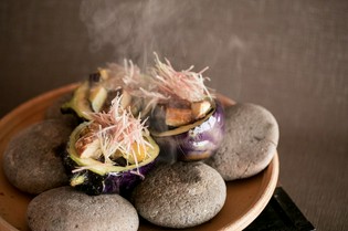 四季折々、旬の食材を厳選。特別な日に。