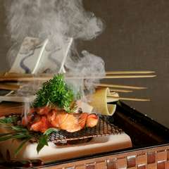 旬の大和野菜を仕入れ、季節の彩りと香りが舞う一皿に