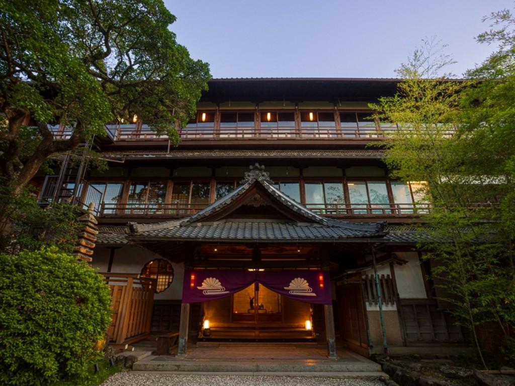 奈良随一の迎賓館。老舗ならではの会席料理を堪能