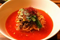 ジューシーな大山どりに、
爽やかなレモンを合わせた、夏のごちそう冷麺！