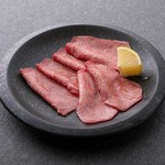 じっくりと焼いてねぎの甘味を引き出すと、より一層おいしくお召し上がりいただけます。 