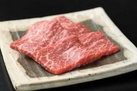 サーロインに隣接した部位。 赤身を食べるなら、まずはこれ！ 