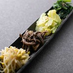 4種のナムル盛り合わせです。